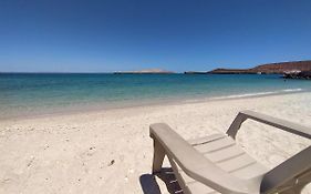Club Cantamar Beach Hotel & Marina